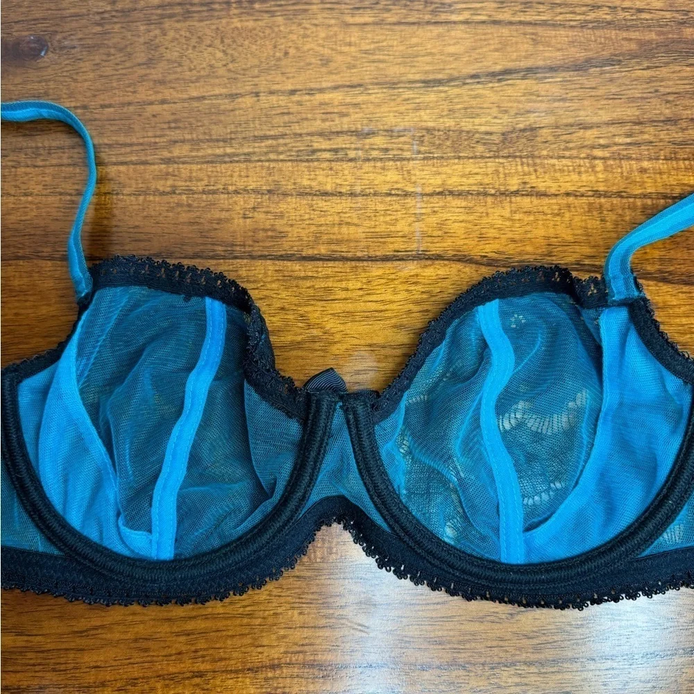 Claudette Neon Turquoise Intense Demi Bra SZ. 36 B